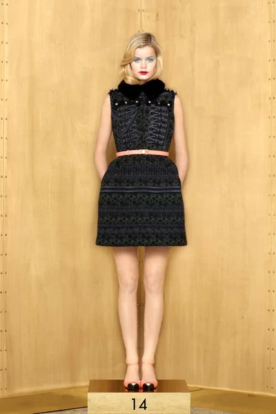 Look 14